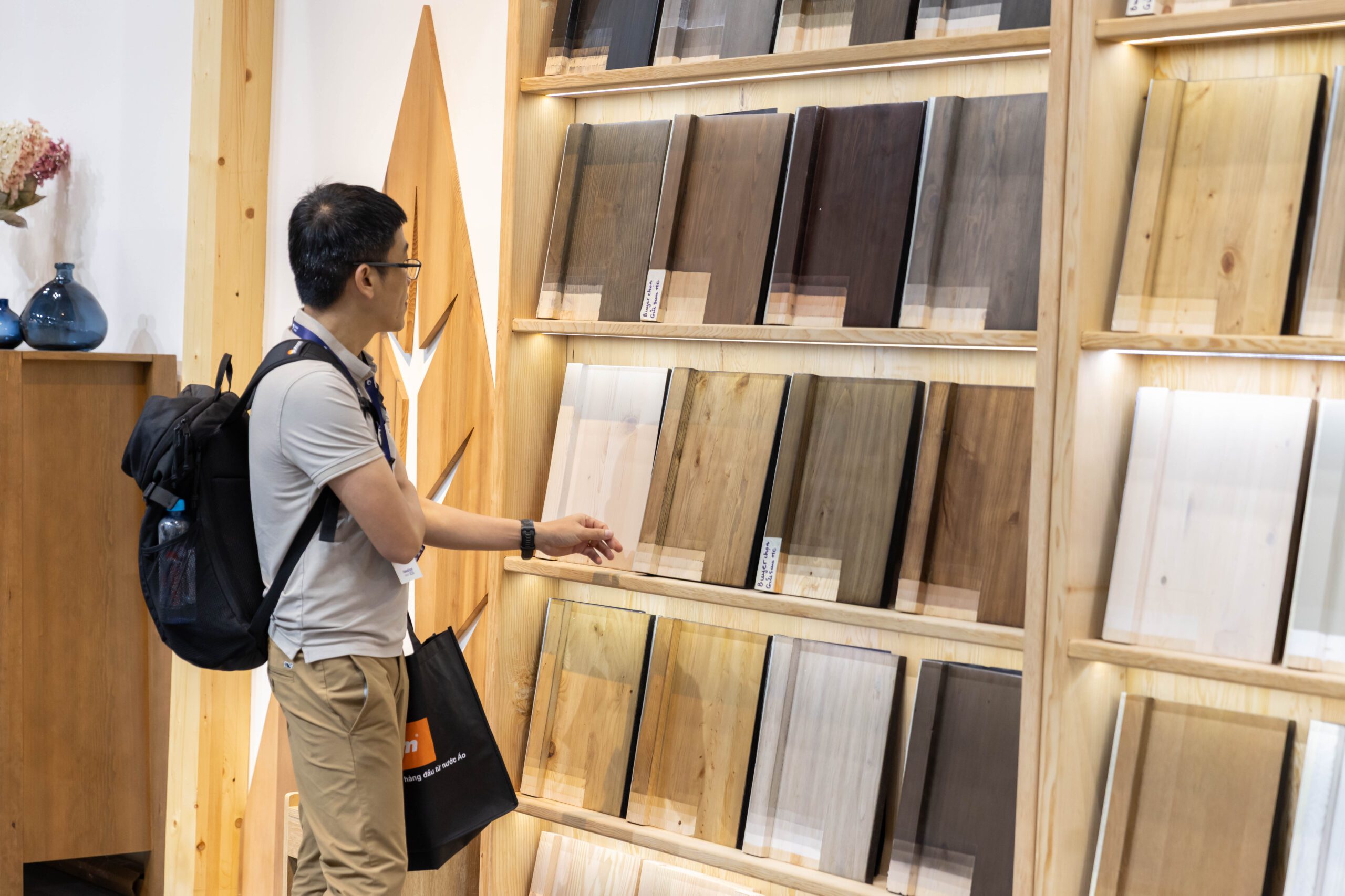 Colour-Panels-Finishes-CanadianWood